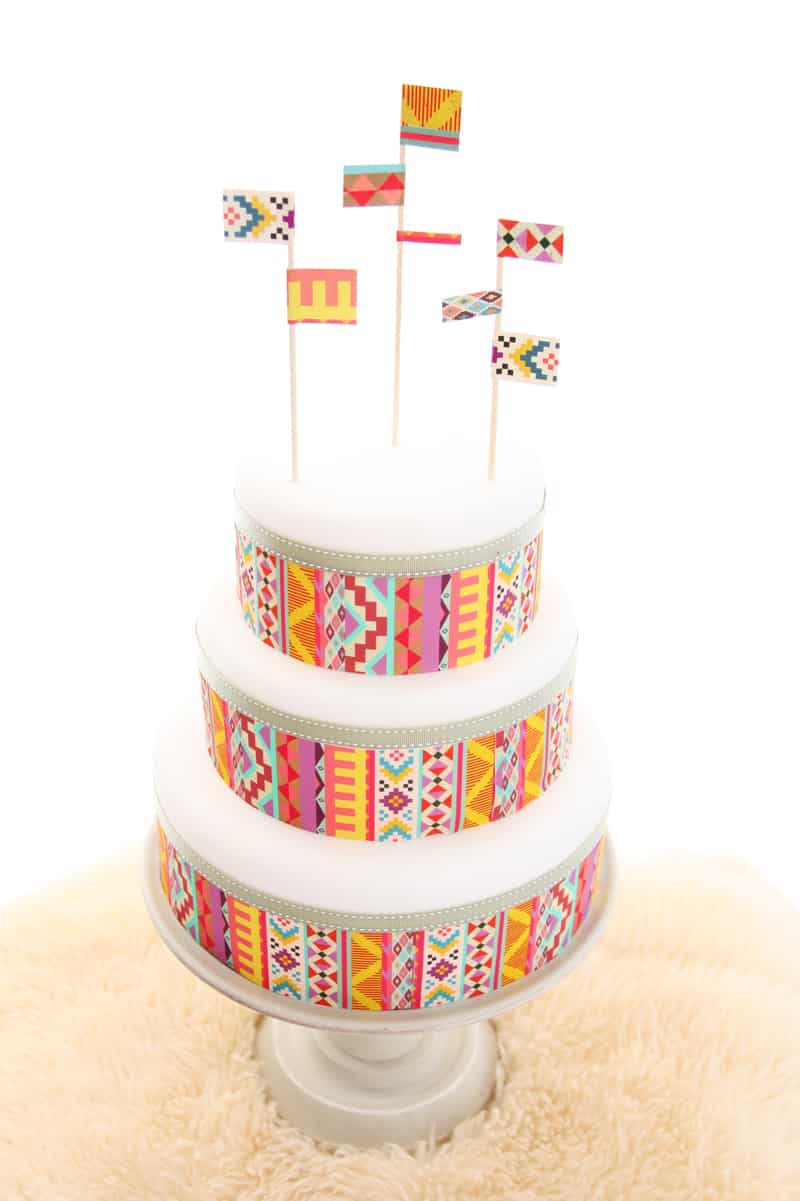 Cake Papercraft PDF Template / 3D Cake Surprise Box / Birthday Cake Box /  Gift Box/ Svg File - Etsy | Paper cake box, Cake boxes diy, Cake paper craft
