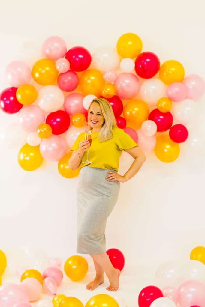 DIY BALLOON WALL BACKDROP FOR YOUR NYE PARTY! | Bespoke-Bride: Wedding Blog