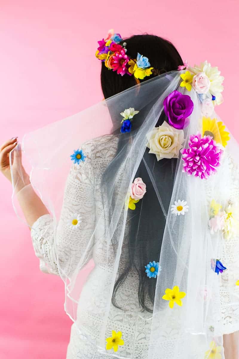 https://www.bespoke-bride.com/wp-content/uploads/2017/01/DIY-Floral-Flower-Veil-Colourful-Fun-Tutorial-Wedding-Faux-Flowers-3.jpg