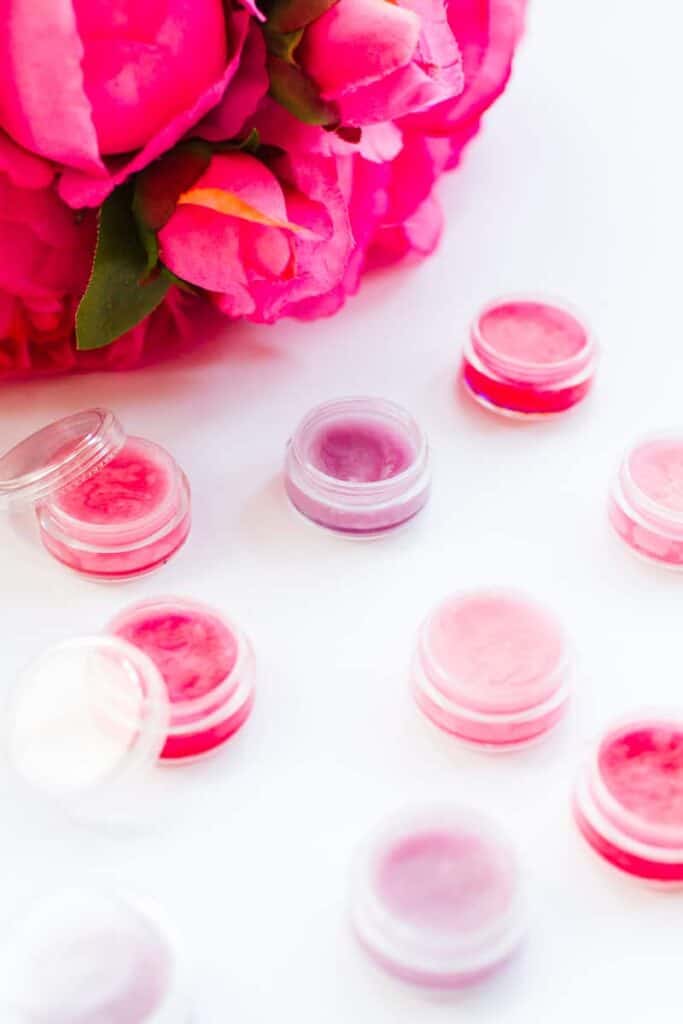 Diy Lip Balm Favours Using Coconut Oil And Lipstick 