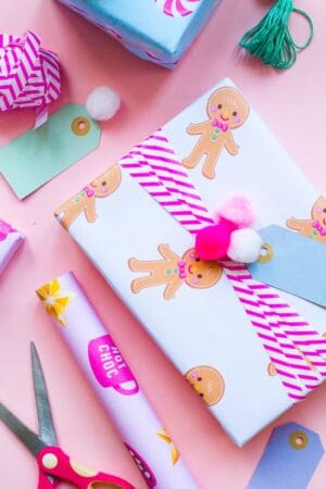 DOWNLOAD THE CUTEST FREE PRINTABLE CHRISTMAS GIFT WRAP | Bespoke-Bride ...