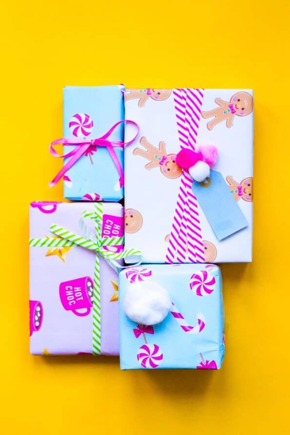 DOWNLOAD THE CUTEST FREE PRINTABLE CHRISTMAS GIFT WRAP | Bespoke-Bride ...