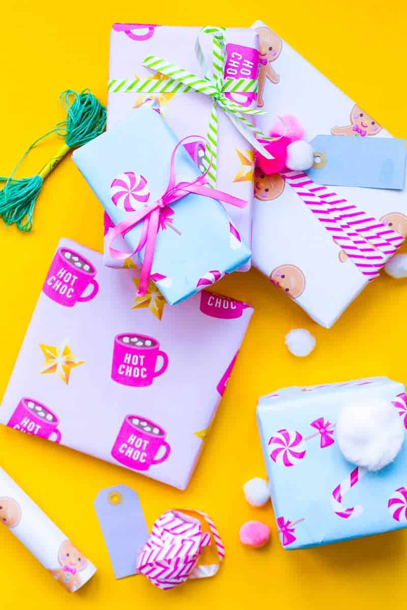 DOWNLOAD THE CUTEST FREE PRINTABLE CHRISTMAS GIFT WRAP