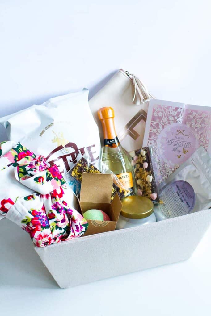 DIY WEDDING EVE BRIDAL BOX OF GOODIES! | Bespoke-Bride: Wedding Blog