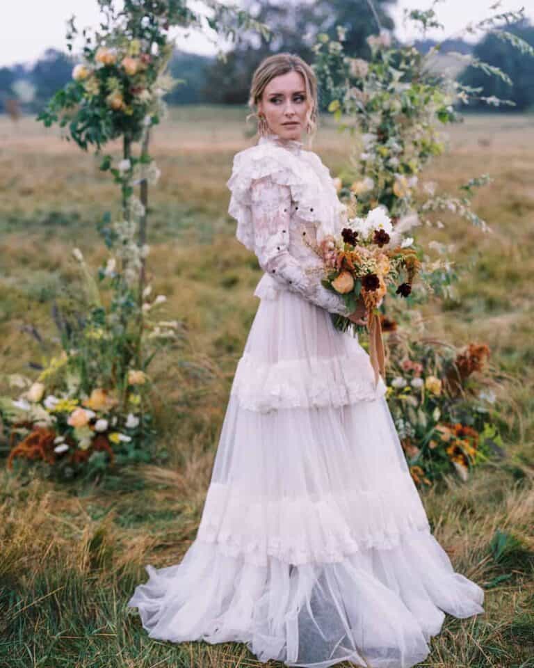 RUSTIC PRAIRIE INSPIRED ELOPEMENT | Bespoke-Bride: Wedding Blog
