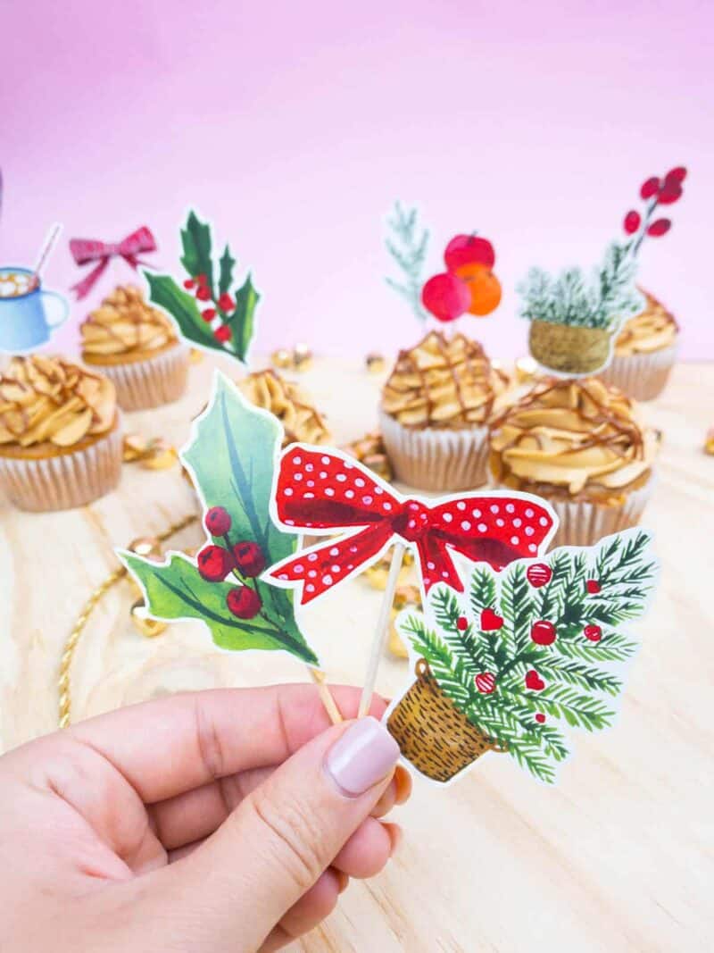 16 FREE PRINTABLE CHRISTMAS CUPCAKE TOPPERS BespokeBride Wedding Blog