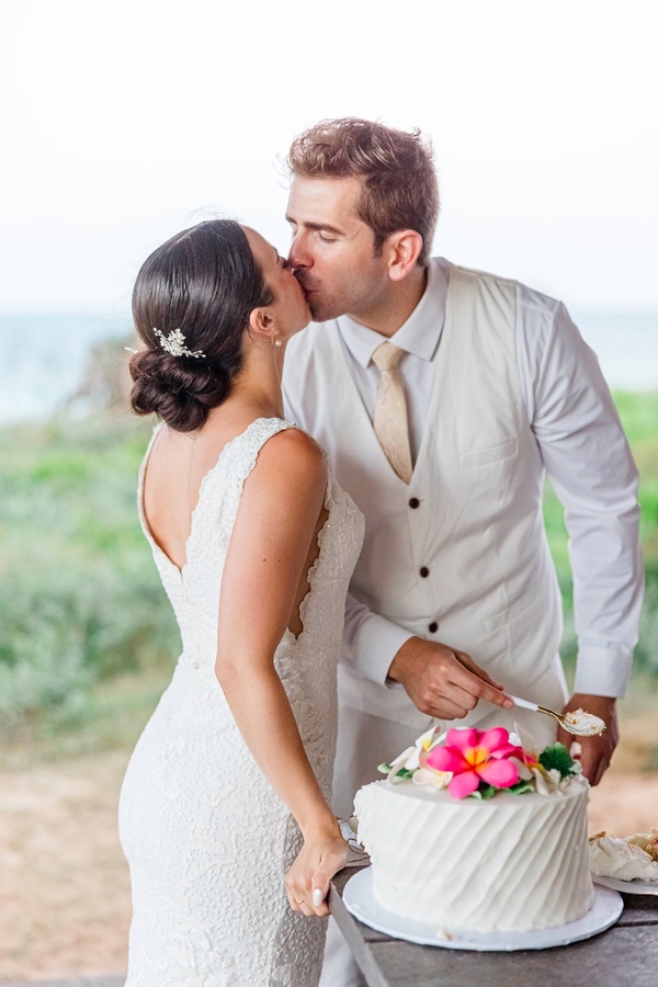 Tropical Beach Wedding Ceremony photoshoot at Waimanalo Bay in Honolulu Hawaii