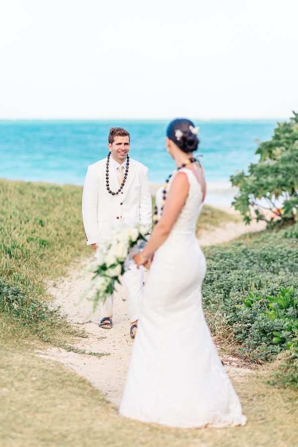 Beach wedding in Honolulu