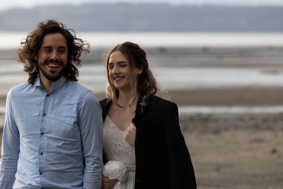 Beach Elopement photoshoot in seattle photo